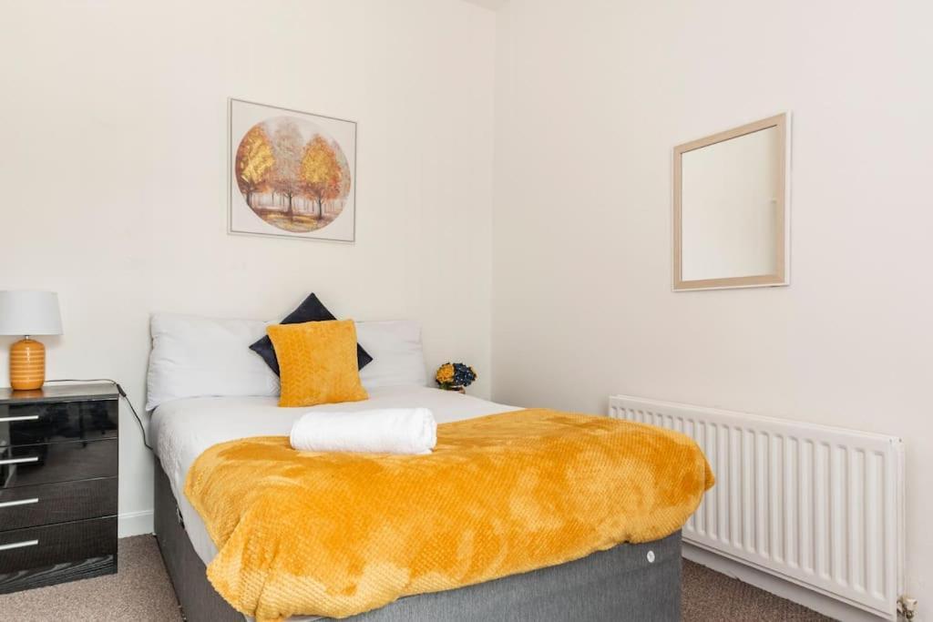 Home Near Anfield And Everton Fc With Free Parking Liverpool Exterior photo