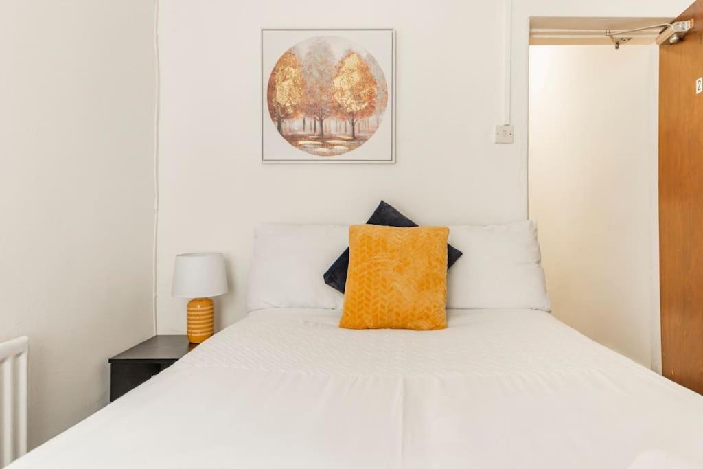 Home Near Anfield And Everton Fc With Free Parking Liverpool Exterior photo